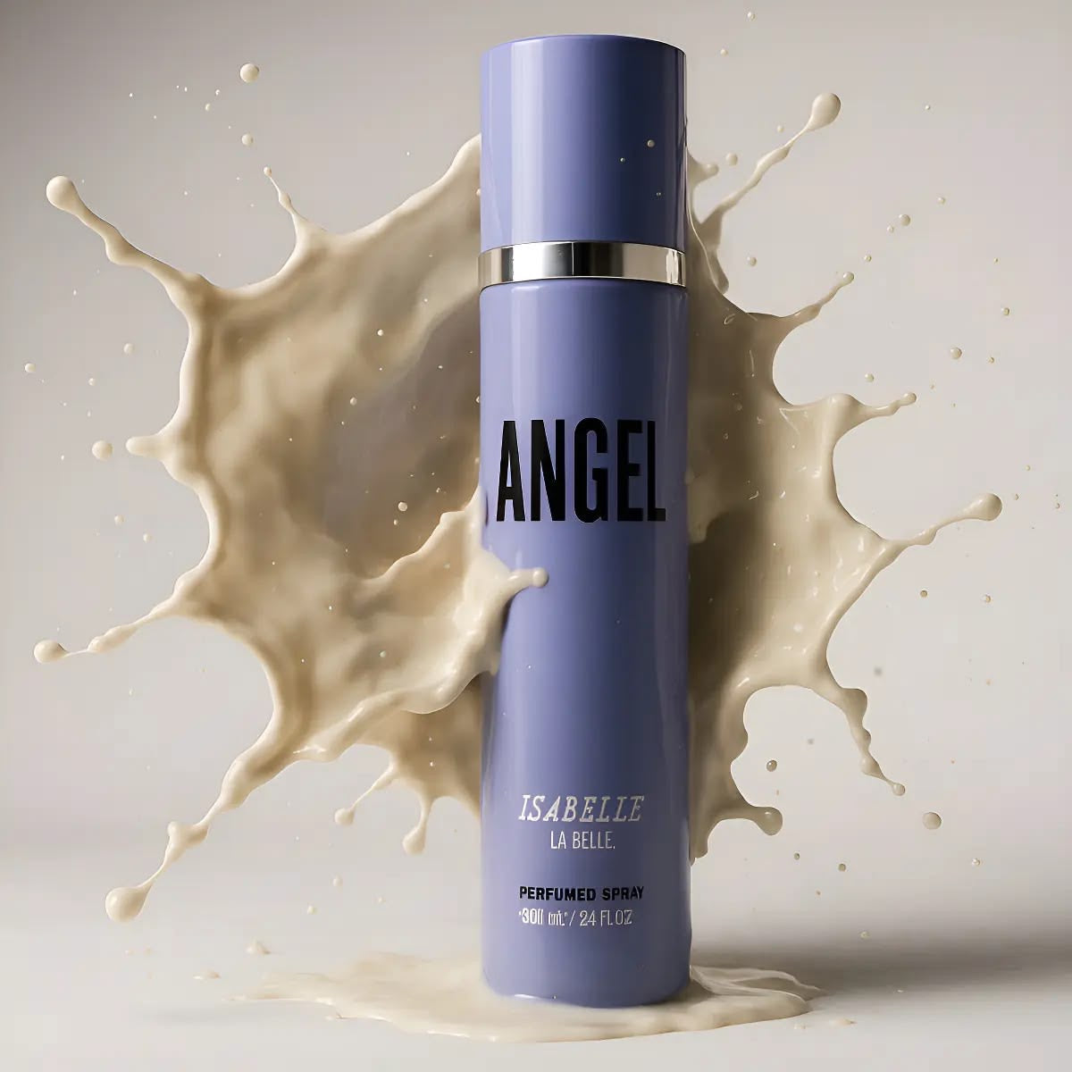 Frasco cilíndrico de body splash lavanda com tampa prata e letras pretas da marca angel by isabelle la belle 300ml
