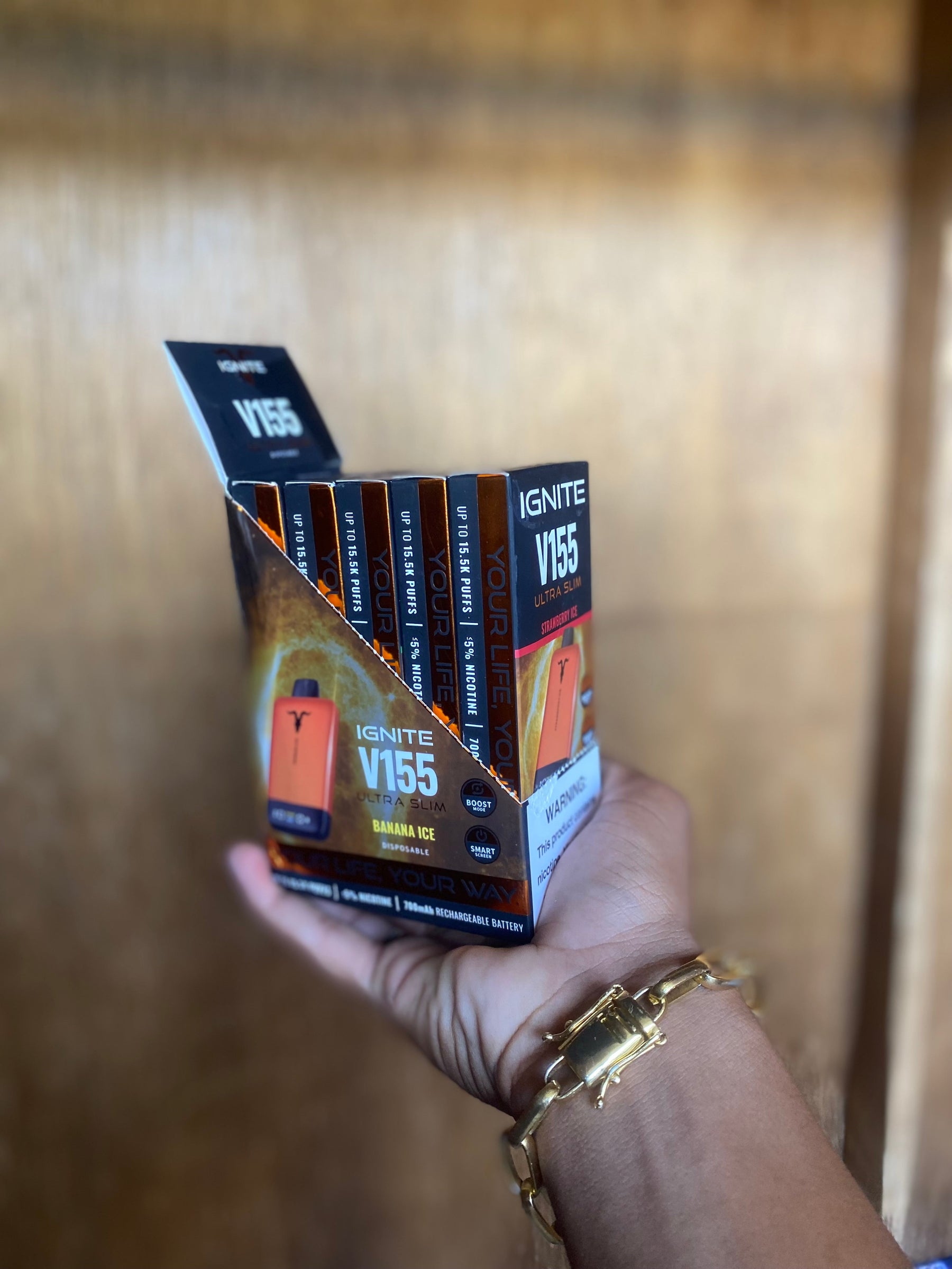 Vape pen ignite v155 ultra slim laranja com sabor banana ice em embalagem retail lançamento