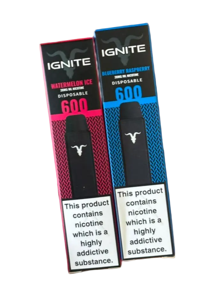 Dois vape descartáveis ignite v600 em embalagem rosa preta sabor watermelon ice e azul preta sabor blueberry raspberry