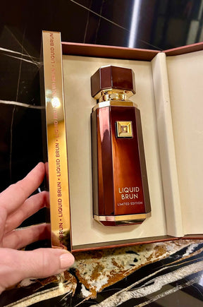 Fragrância liquid brun french avenue masculino em frasco luxuoso âmbar com tampa dourada e embalagem elegante limitada