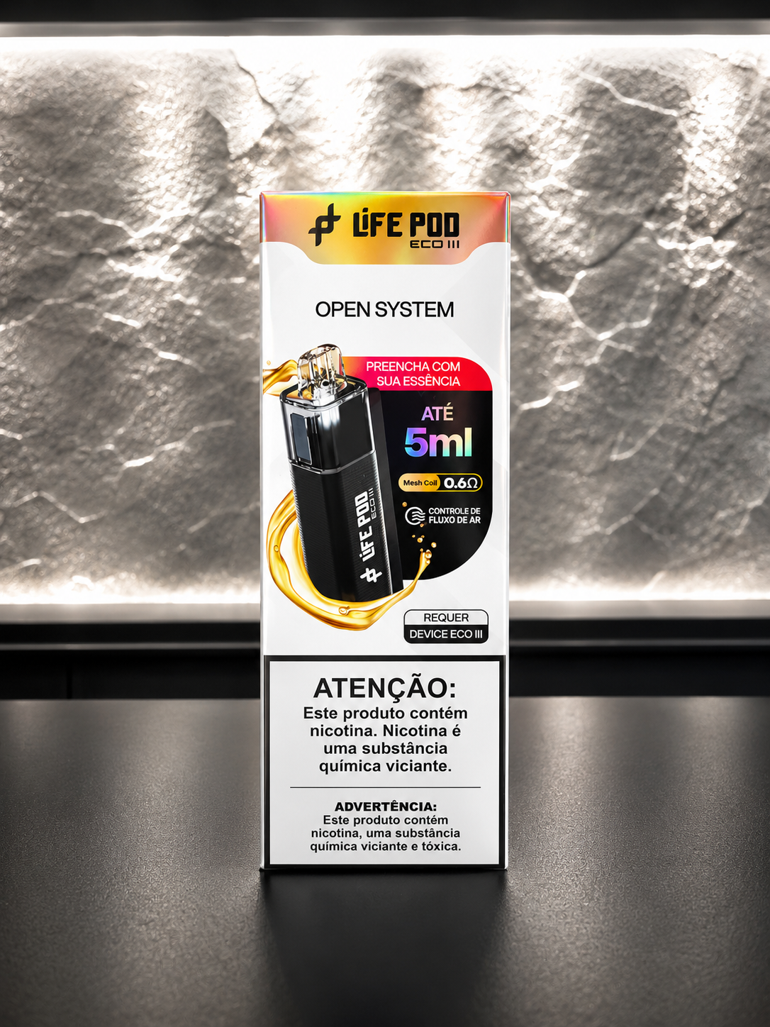 Dispositivo vape recarregável life pod eco iii preto com detalhes em dourado na embalagem retail com resistência mesh 0.6 de 5ml